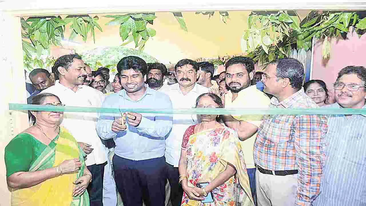 ఎమ్మెల్యే పల్లా చొరవతో విశాఖ విమల విద్యాలయం పునఃప్రారంభం