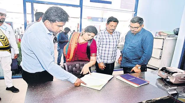 పెట్రోల్‌, డీజిల్‌కు కొరత లేదు