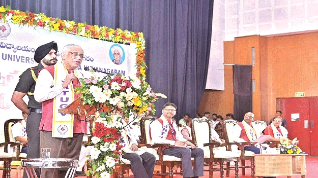 youth should think big ఉన్నతంగా ఆలోచించాలి