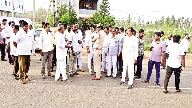 వైసీపీ ఫ్లాప్‌ షో