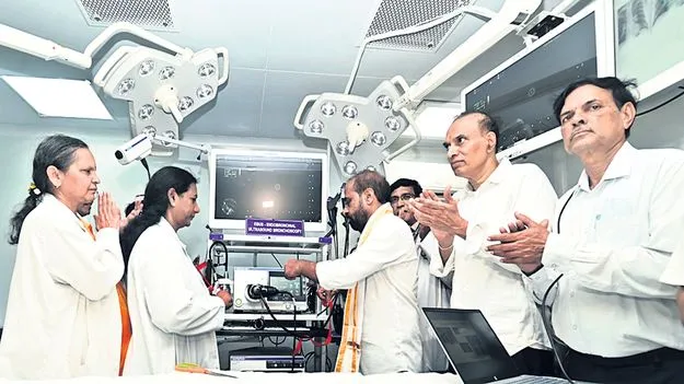 పేదలకు కార్పొరేట్‌ స్థాయి వైద్యం