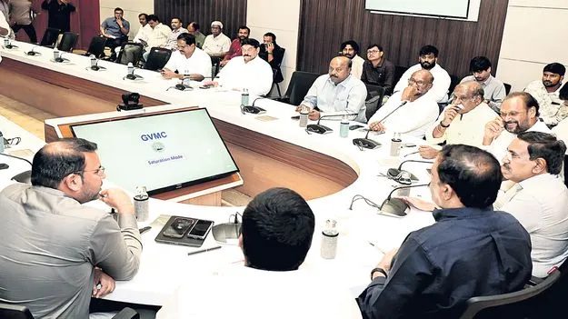 వచ్చే నెలలో నగరానికి పోలవరం