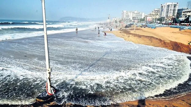 ముందుకొచ్చిన సంద్రం  