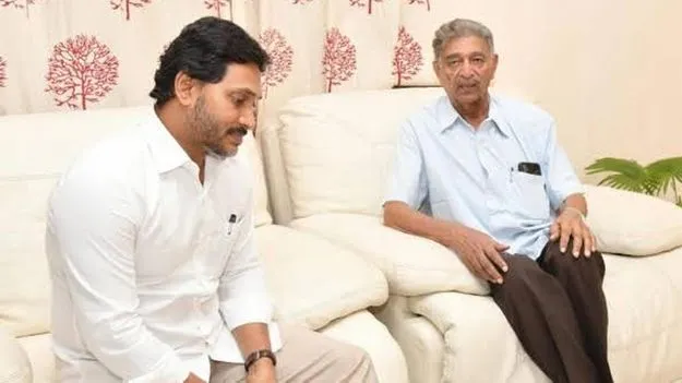 మాజీ సీఎం జగన్ పెదనాన్న ఆనందరెడ్డి మృతి..  నేడు అంత్యక్రియలు