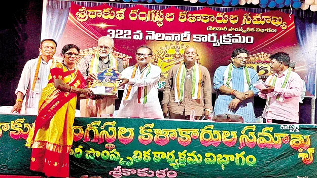 ఉత్సాహంగా ఏకపాత్రాభినయం పోటీలు