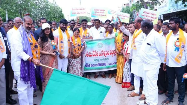 నేతన్నలకు చేతినిండా పని కల్పించడమే లక్ష్యం