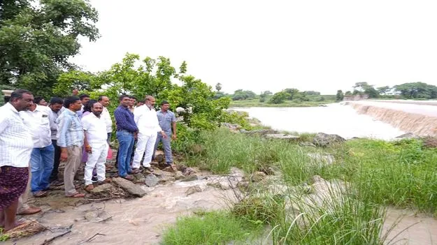 ఎడతెరిపి లేని వర్షం
