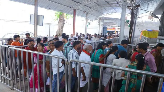 భీమన్న ఆలయంలో భక్తుల రద్దీ