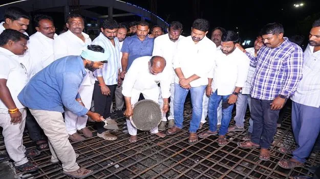 బీఆర్‌ఎస్‌ హయాంలో నిలిచిపోయిన పనులు..