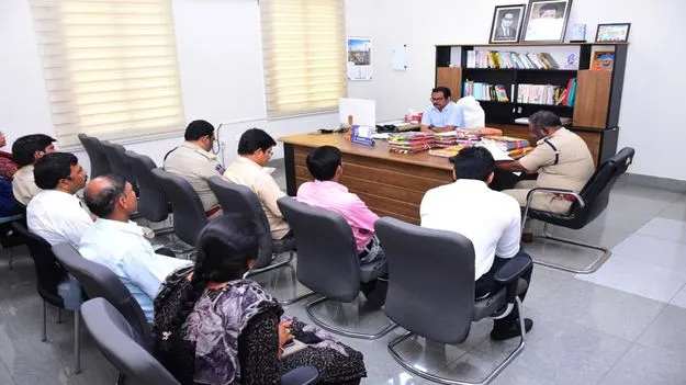 మాదక ద్రవ్యాల వల్ల కలిగే నష్టాలను వివరించాలి