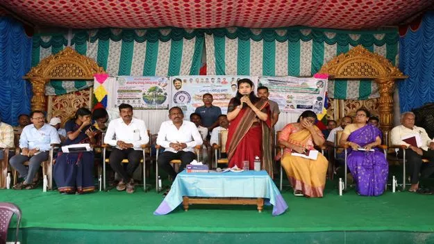 పర్యావరణ పరిరక్షణలో భాగస్వాములు కావాలి