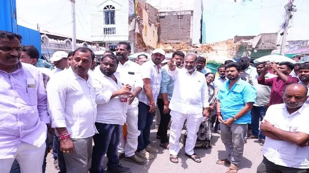 అందరి సహకారంతో అభివృద్ధి పనులు