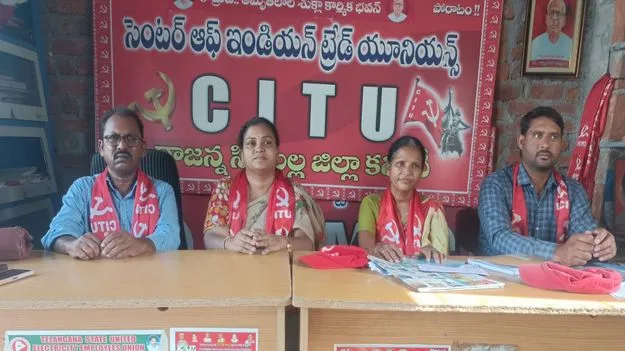 సంక్షోభంలో బీడీ పరిశ్రమలు..