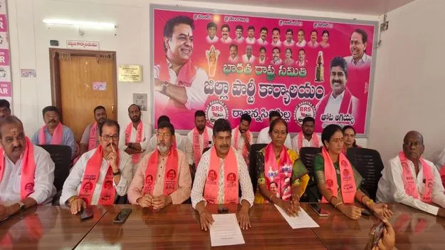 రైతు వ్యతిరేక విధానాలను అవలంబిస్తున్న ప్రభుత్వం