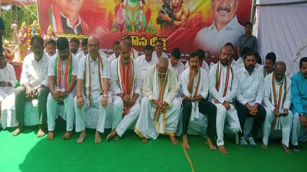 మతాన్ని అడ్డుపెట్టుకొని అధికారమే లక్ష్యంగా పనిచేస్తున్నారు