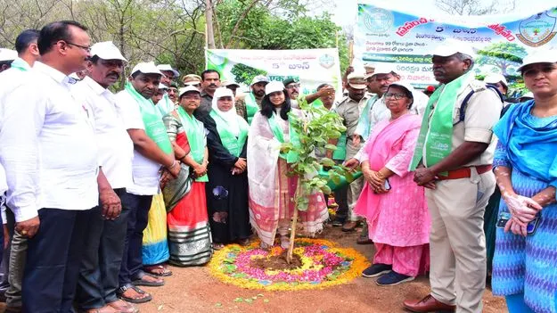 పర్యావరణ పరిరక్షణలో భాగస్యాములు కావాలి