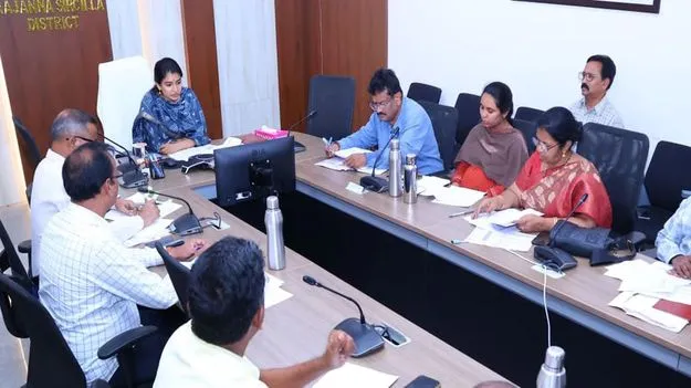 చేయూత పెన్షన్‌ దరఖాస్తులు స్వీకరించాలి