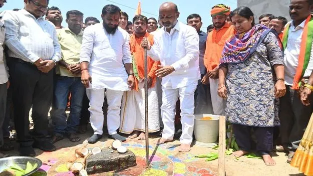 ప్రతి ఒక్కరికి 125 రోజుల పని కల్పించాలి