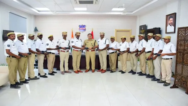 జాగ్రత్తగా ట్రాఫిక్‌ విధులు నిర్వర్తించాలి