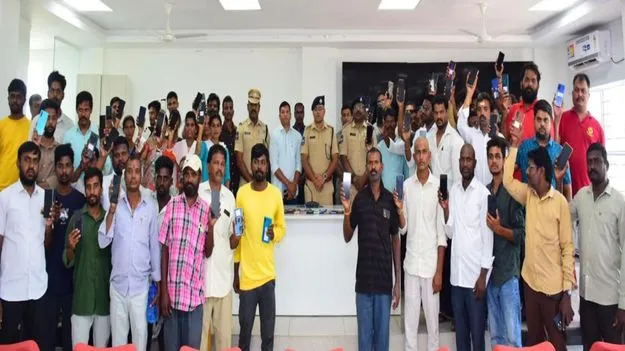 సెల్‌ఫోన్ల రికవరీలో ప్రథమ స్థానం