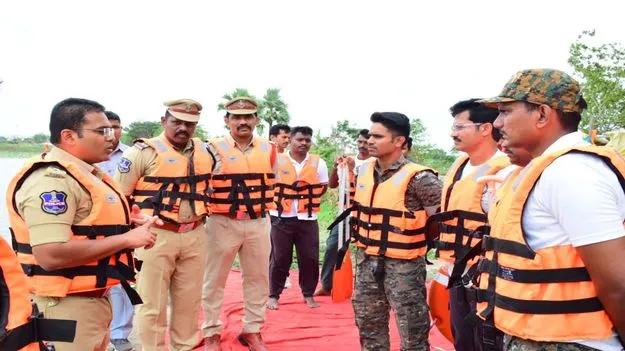 వర్షాకాల నేపథ్యంలో అప్రమత్తంగా ఉండాలి