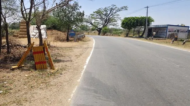 మూల మలుపులు..  ప్రమాదాలకు నెలవులు
