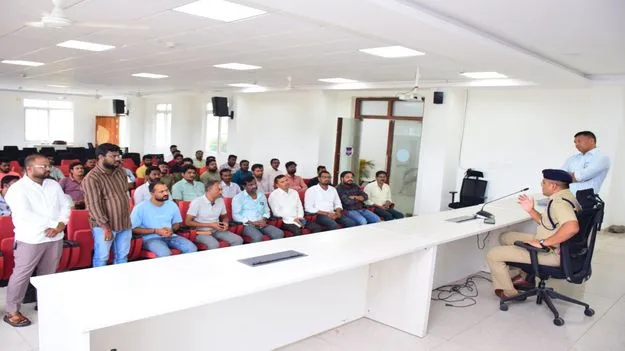 దొంగిలించిన సెల్‌ఫోన్ల కొనుగోలు, విక్రయాలపై కఠిన చర్యలు