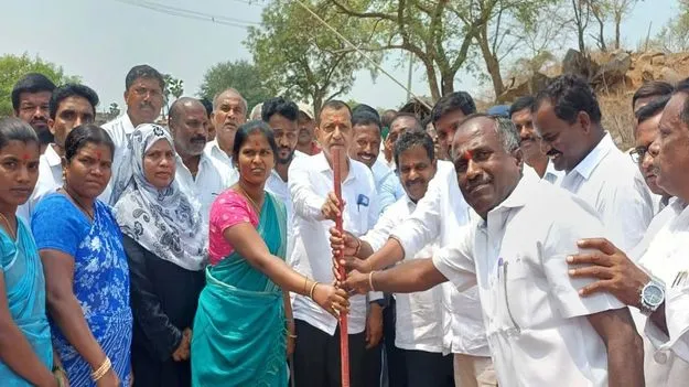 పల్లెల ప్రగతికి పార్టీలకతీతంగా కృషి