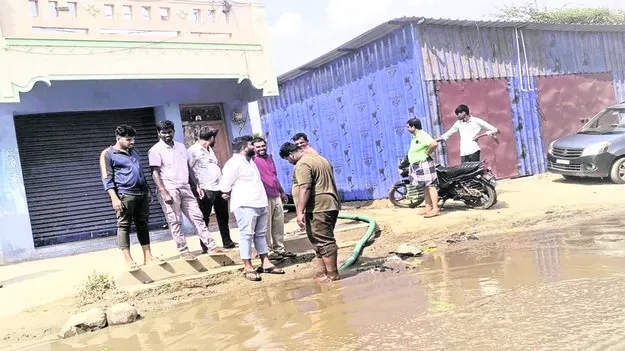 జనసైనికుల శ్రమదానం 