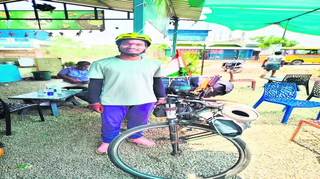 చెట్లు, నీటితోనే మనుగడ