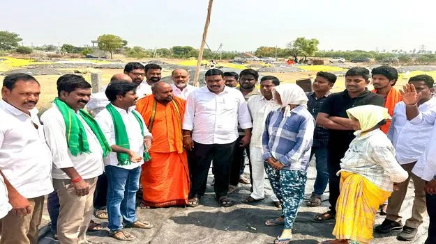 రైతుల సమస్యలు పట్టించుకోని ప్రభుత్వం