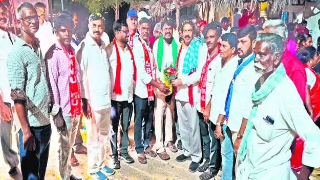 బత్తలపల్లికి చేరిన సీపీఐ పాదయాత్ర