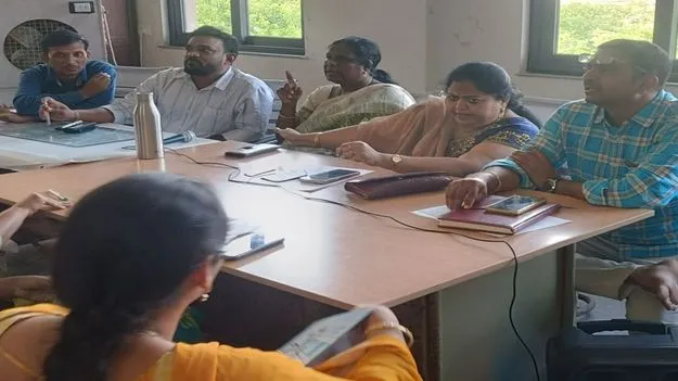 గ్రామాల్లో సమర్థవంతంగా వైద్య సేవలందించాలి