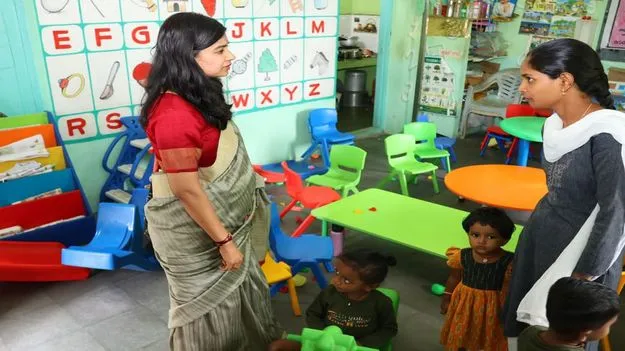 పోషకాహారాన్ని క్రమం తప్పకుండా అందించాలి