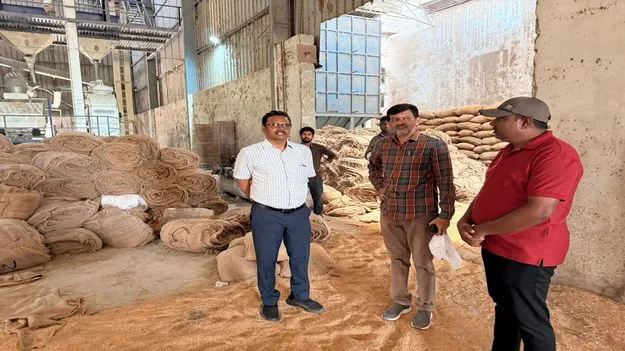 ధాన్యం కొనుగోలు వివరాలు ఎప్పటికప్పుడు ఆన్‌లైన్‌లో నమోదు చేయాలి