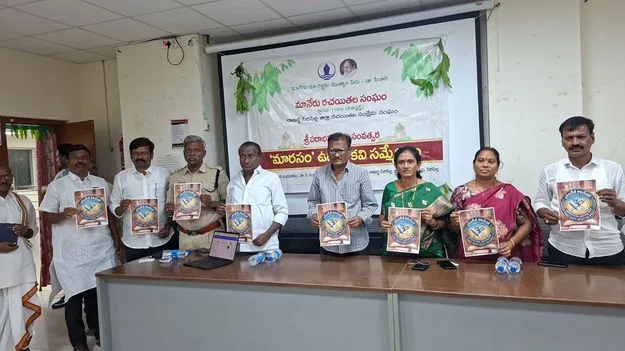 రచయితలు, కవులు దిశా నిర్దేశం చేయాలి