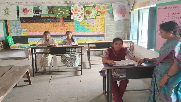 పాఠశాలలకు అమావాస్య ఎఫెక్ట్‌