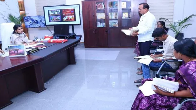 ఆయిల్‌పామ్‌ ప్లాంటేషన్‌ లక్ష్యం పూర్తి చేయాలి