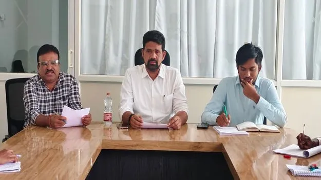 గడువులోగా పట్టణ నక్షా సర్వే పూర్తి చేయాలి