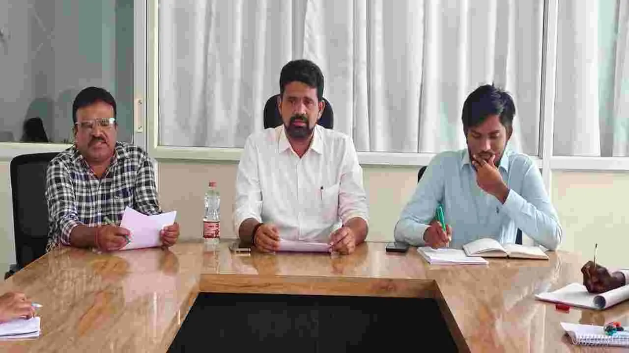 గడువులోగా పట్టణ నక్షా సర్వే పూర్తి చేయాలి