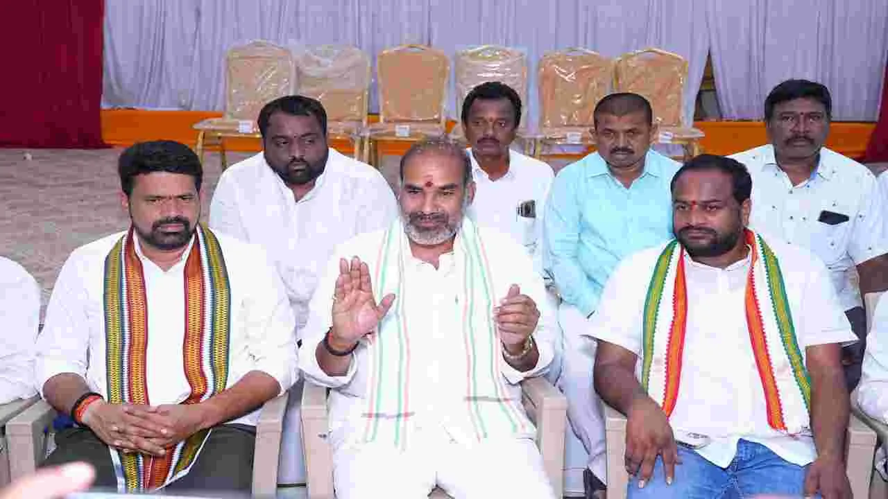 జీవన్‌రెడ్డి వ్యాఖ్యలకు వైఎస్‌ఆర్‌ ఆత్మ ఘోషిస్తుంది