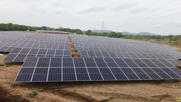 సోలార్‌ విద్యుత్‌ వైపు అడుగులు