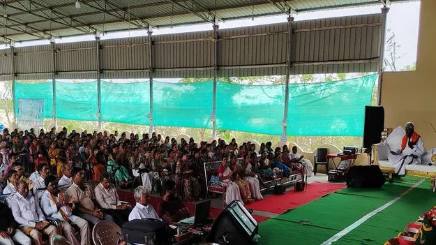 యోగాతో మానసిక ఒత్తిడి తగ్గించుకోవచ్చు