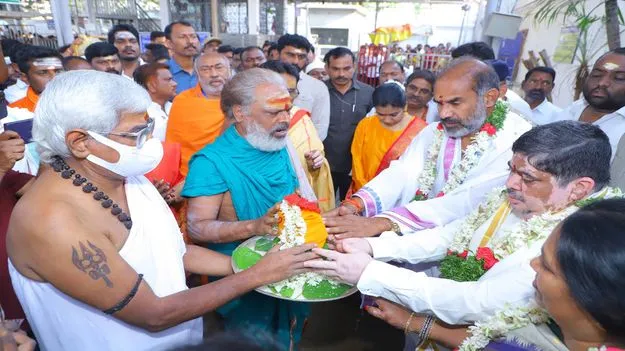 సమృద్ధిగా వర్షాలు పడాలి.. పంటలు పండాలి