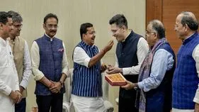 బీజేపీలో ఆప్ ఎంపీల విలీనానికి రాజ్యసభ ఛైర్మన్ గ్రీన్ సిగ్నల్..