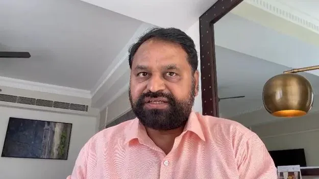 మేడే రోజు కేటీఆర్ బుద్ధిలేని మాట‌లు మాట్లాడుతున్నారు: అద్దంకి దయాకర్