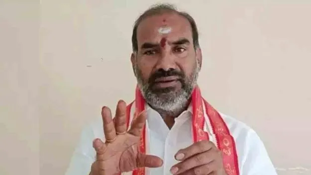 కేసీఆర్ తెలంగాణకు కర్కోటకుడు, హిట్లర్: ఆది శ్రీనివాస్