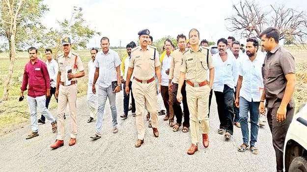 పకడ్బందీగా ఏర్పాటు చేయండి 