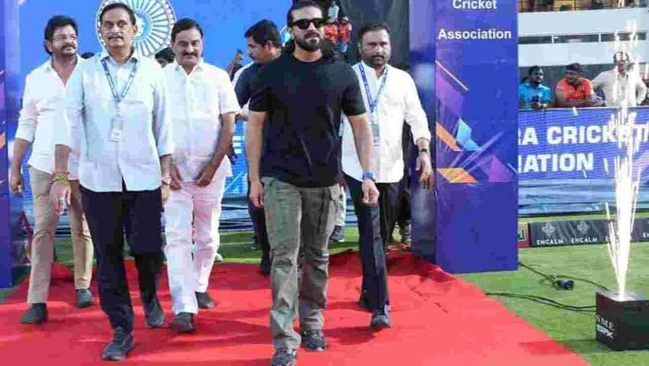 మంగళగిరిలో క్రికెట్ జాతర.. ఏపీఎల్ ట్రోఫీ ఆవిష్కరించిన రామ్‌ చరణ్