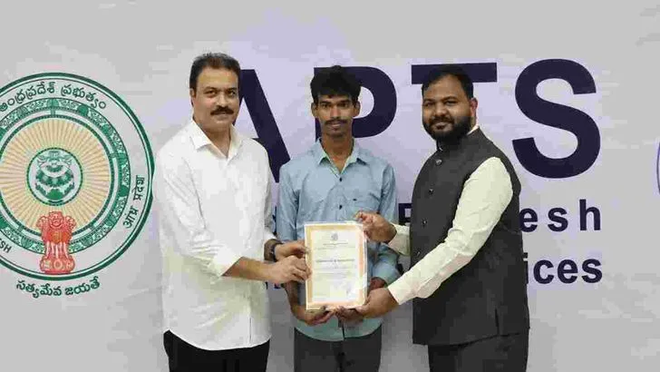 APTS రాష్ట్ర స్థాయి సైబర్ సెక్యూరిటీ హ్యాకథాన్ విజేతలకు సర్టిఫికెట్ల అందజేత